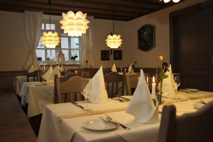 Hotel Und Gasthof Zur Laute Mindelheim Bagian luar foto
